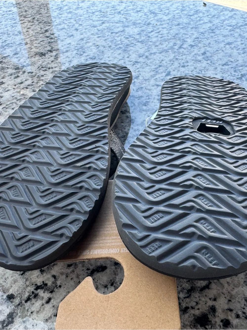 Reef men’s sandals